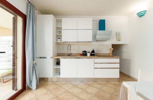 Limpiddu Apartment | Apartment 'Sa Murta Bianca' with Mountain View, Wi-Fi, and Air Conditioning