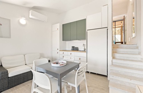 Torre dei Corsari Apartment | Apartment 'Sabbiamare Torre Dei Corsari' with Sea View, Wi-Fi and Air Conditioning