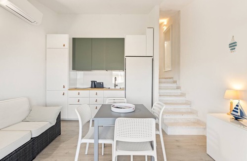 Torre dei Corsari Apartment | Apartment 'Sabbiamare Torre Dei Corsari' with Sea View, Wi-Fi and Air Conditioning