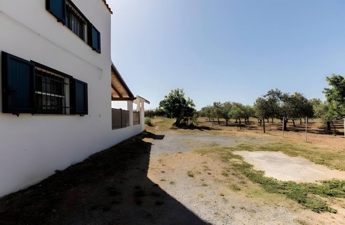 Calasetta Apartment | Apartment 'Spiaggia E Relax' with Private Terrace, Garden and Air Conditioning