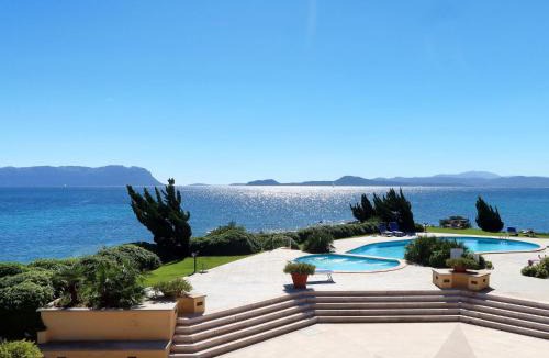 Baia Caddinas Apartment | Apartment Ulivo by Interhome