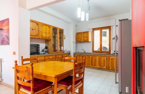 Jerzu Apartment | Apartment 'Valentina' with Balcony, Wi-Fi and Air Conditioning