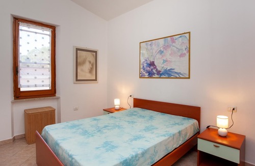 Cala Liberotto Apartment | Apartment Villa Peps close to the Beach with Garden