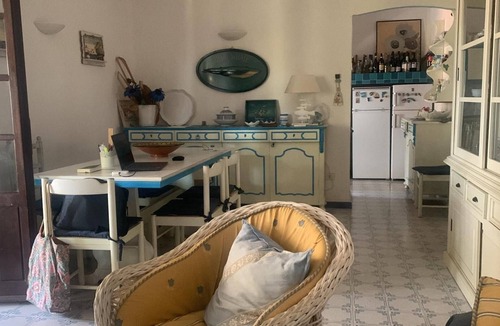 Eden Rock Apartment | Apartment 'Villa Marina' with Sea View, Shared Pool and Air Conditioning
