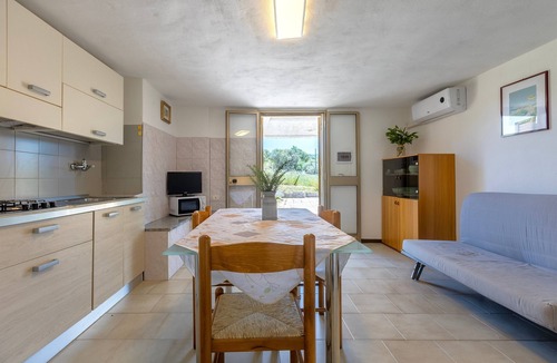 La Muddizza Apartment | Apartment 'Villa Singola 3' with Mountain View, Wi-Fi and Air Conditioning