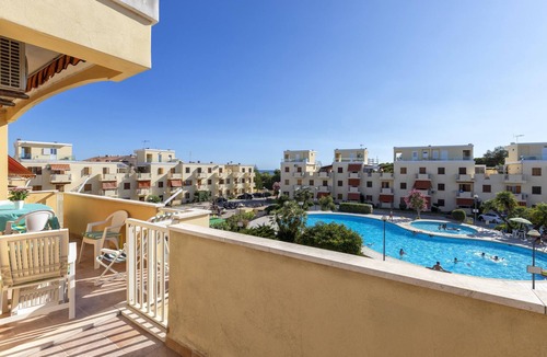 Lido Apartment | Appartamento Eucaliptus near the Beach with Sea View, Pool, A/C, Garden, Terrace & Balcony