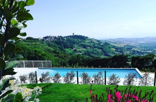 Sant'Elpidio a Mare Apartment | Appartamento Gli Ulivi con Piscina