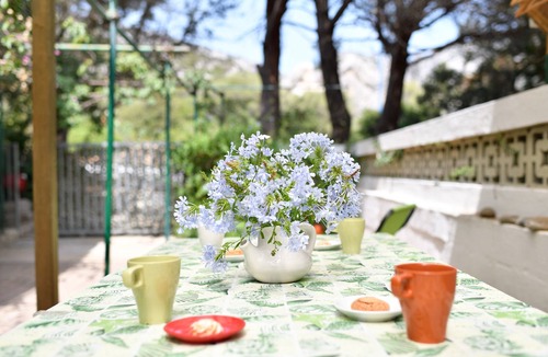 Cala Gonone Apartment | Appartamento Pini with Wi-Fi and Garden