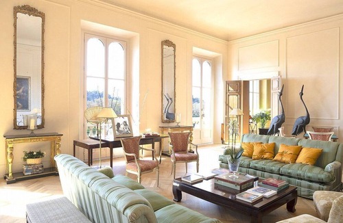 Santa Maria Novella Apartment | Appartamento Valdoro: A luxurious apartment situated in a central location, on the banks of the Arno river, with Free WI-FI.