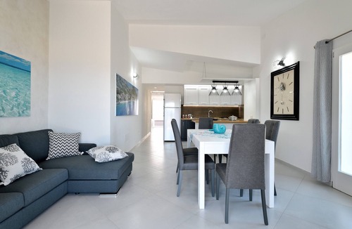Cala Gonone Apartment | Appartamento Vista Golfo with Sea View, Terrace & Wi-Fi