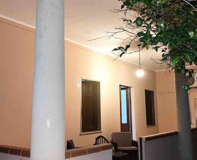 Assemini Apartment | Apt con portico privato vicino Cagliari Airport