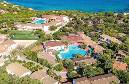 Sas Linnas Siccas Apartment | Apt. Dorata 1A, with shared Swimming Pool
