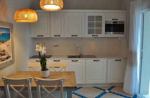 Porto Pino Apartment | Aquamarina Pintadera Rossa & SPA