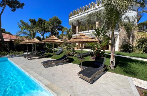 Porto Pino Apartment | Aquamarina Pintadera Rossa & SPA