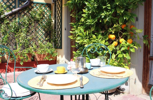 Santa Maria Novella Apartment | Art Apartment Montebello Family suite