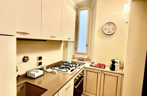 Santa Maria Novella Apartment | ARTWORK APARTMENT IN FLORENCE CITY CENTER