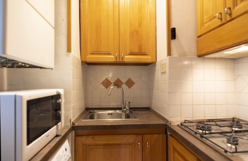 Chiaia Apartment | AUGUST SEPTEMBER REDUCED PRICES, walking promenade and historic center two stops