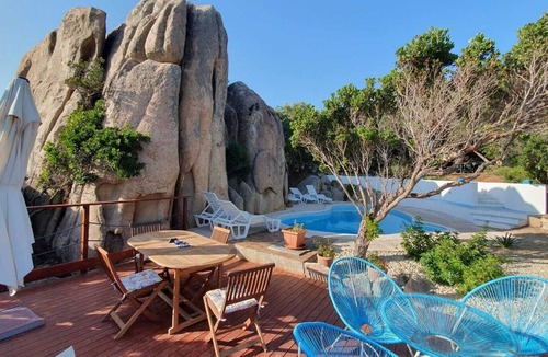 Rena Majore Bed & Breakfast | B&B RENA MAJORE - CALA FRANCESE - swimming pool, air conditioning, WIFI, TV