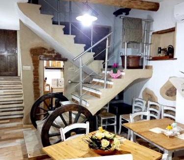 Fonni Bed & Breakfast | B&B Santu Giuvanni "Un Tuffo nel Passato"
