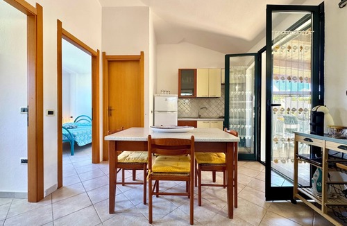 Torre di Bari Apartment | "Beach Vacation"