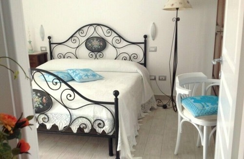 Lido Apartment | Beachfront apartment balconies and panoramic views ideal for couples and families