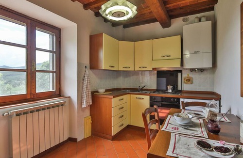 Pieve di Chio House | Beautiful apartment in villa with pool, A/C, WIFI, pets allowed and panoramic view, close to Cor.