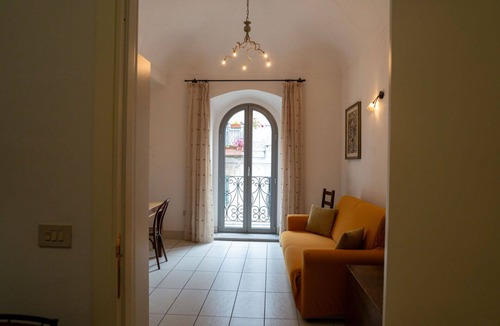 Ortona Apartment | Beautiful apartment for 4 guests with A/C, TV, balcony and pets allowed
