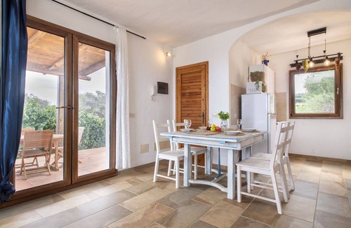 Cugnana Verde House | Beautiful apartment in villa for 9 people with WIFI, TV, terrace and parking