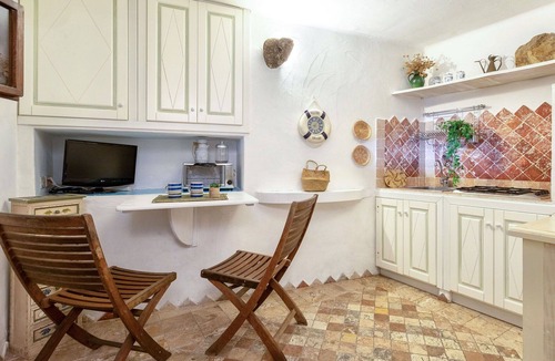 Capo d'Orso Apartment | Beautiful apartment for 2 people with A/C, TV and pets allowed