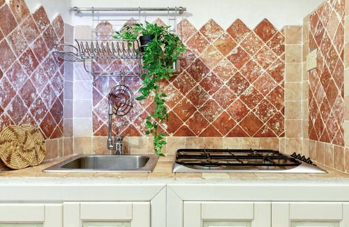 Capo d'Orso Apartment | Beautiful apartment for 2 people with A/C, TV and pets allowed