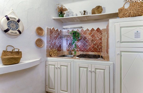 Capo d'Orso Apartment | Beautiful apartment for 2 people with A/C, TV and pets allowed