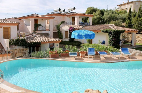 Tanaunella Apartment | Beautiful apartment for 6 guests with pool, WIFI, A/C, TV, terrace and pets allowed
