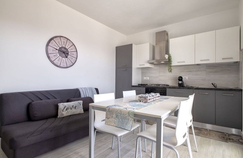 La Muddizza Apartment | Beautiful apartment for 5 people with WIFI, pool, A/C, TV and patio