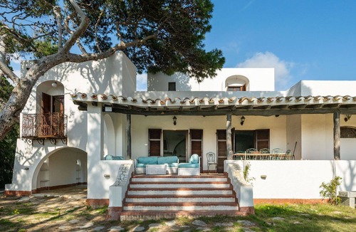Campulongu Villa | Beautiful private villa for 12 guests with WIFI, A/C, TV, terrace and pets allowed