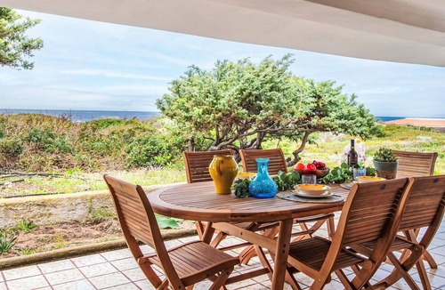 Portobello House | Beautiful private villa for 6 guests with A/C, TV and patio