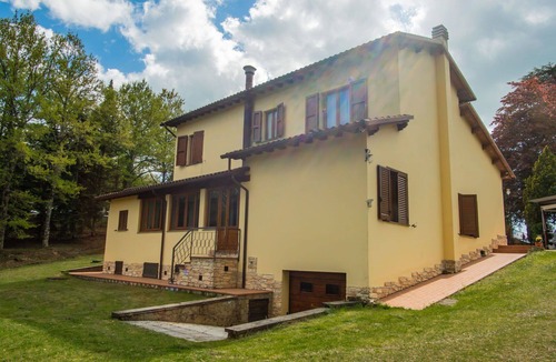 Anghiari House | Beautiful private villa for 7 guests with private pool, WIFI, TV, terrace and pets allowed