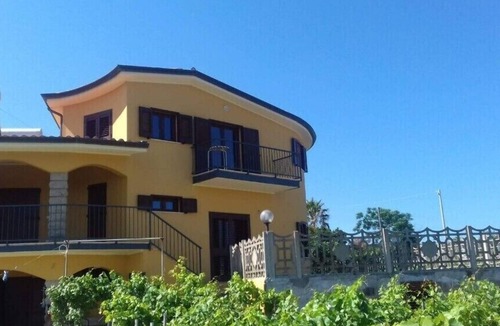 Magomadas Apartment | Beautiful Villa in the Middle Vineyard #1