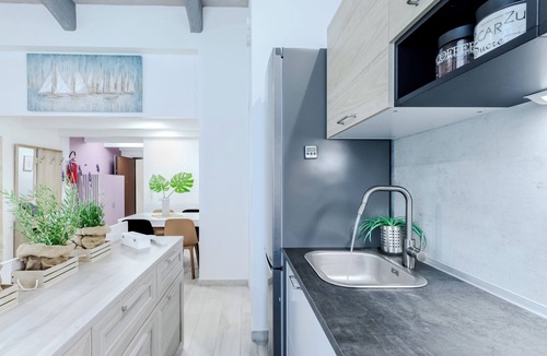 Province of Cagliari Apartment | Benny's rose house. 2 minutes walk to pedestrian area. CIN IT092009C2000Q2584