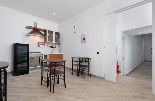 Sestu Apartment | Biker Rooms - Davidson Room