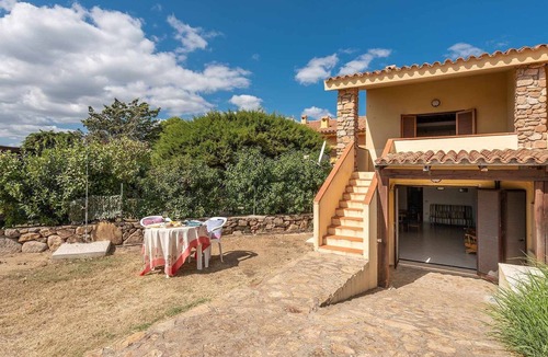 Porto Torres House | BILO RUINAS 3: economic two-room apartment, 2 people