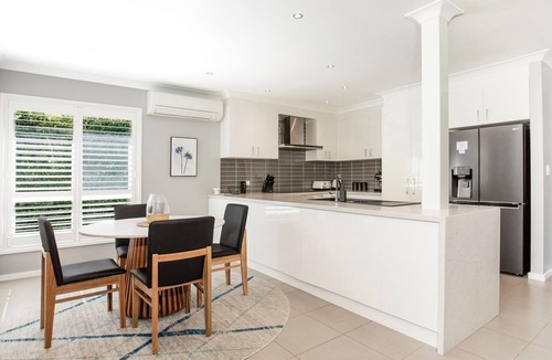 Callala Beach House | Bluewater Jervis Bay - Pet Friendly Luxury with Spa - 5 Mins Walk to Beach