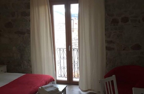 Bosa Historic Centre Bed & Breakfast | Bomarosa Rooms
