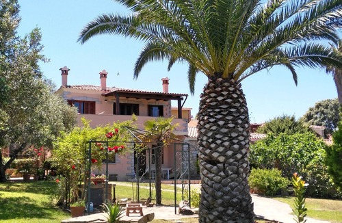 Tanaunella House | Borgo Le Logge + pool (BUD118) by Interhome
