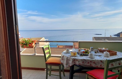 Castelsardo Historic Centre Apartment | Brezza Marina & L'oasi Blu