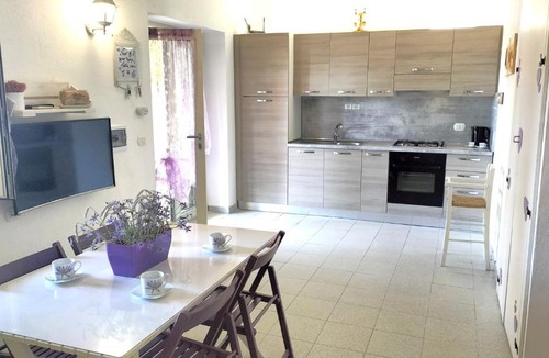 Tanaunella Apartment | BUDONI MARE, Parcheggio e WIFI gratis