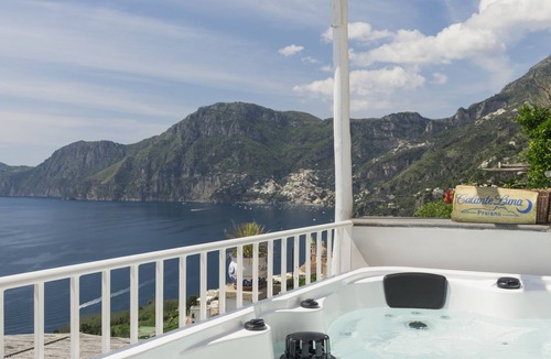 Praiano Apartment | CalanteLuna Apartment Infinito terrace with sea view and hot tub