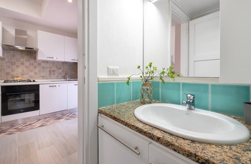 Canneddi Apartment | Calarossa Beach House Apartment with Sea View, Wi-Fi and Air Conditioning