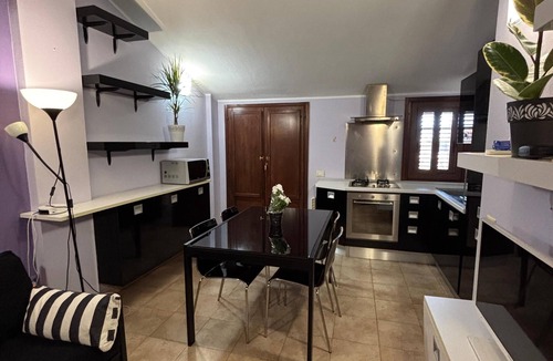 Pirri Apartment | Calixa - Sheaves - Comfortable apartment for two people, private parking.