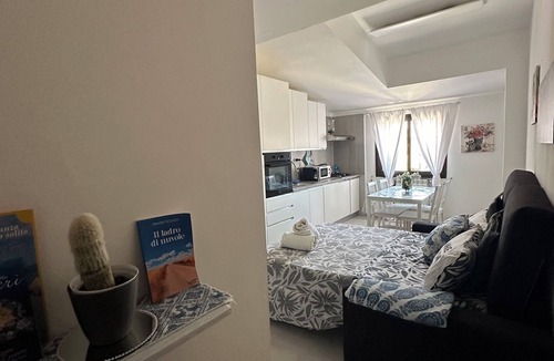 Bari Sardo Apartment | CannonHouse: The Blue Lapwing