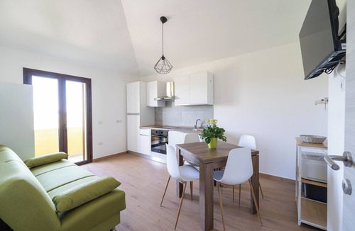 Nurachi Apartment | Casa Aurora Mare - One Bedroom Apartment, Sleeps 3